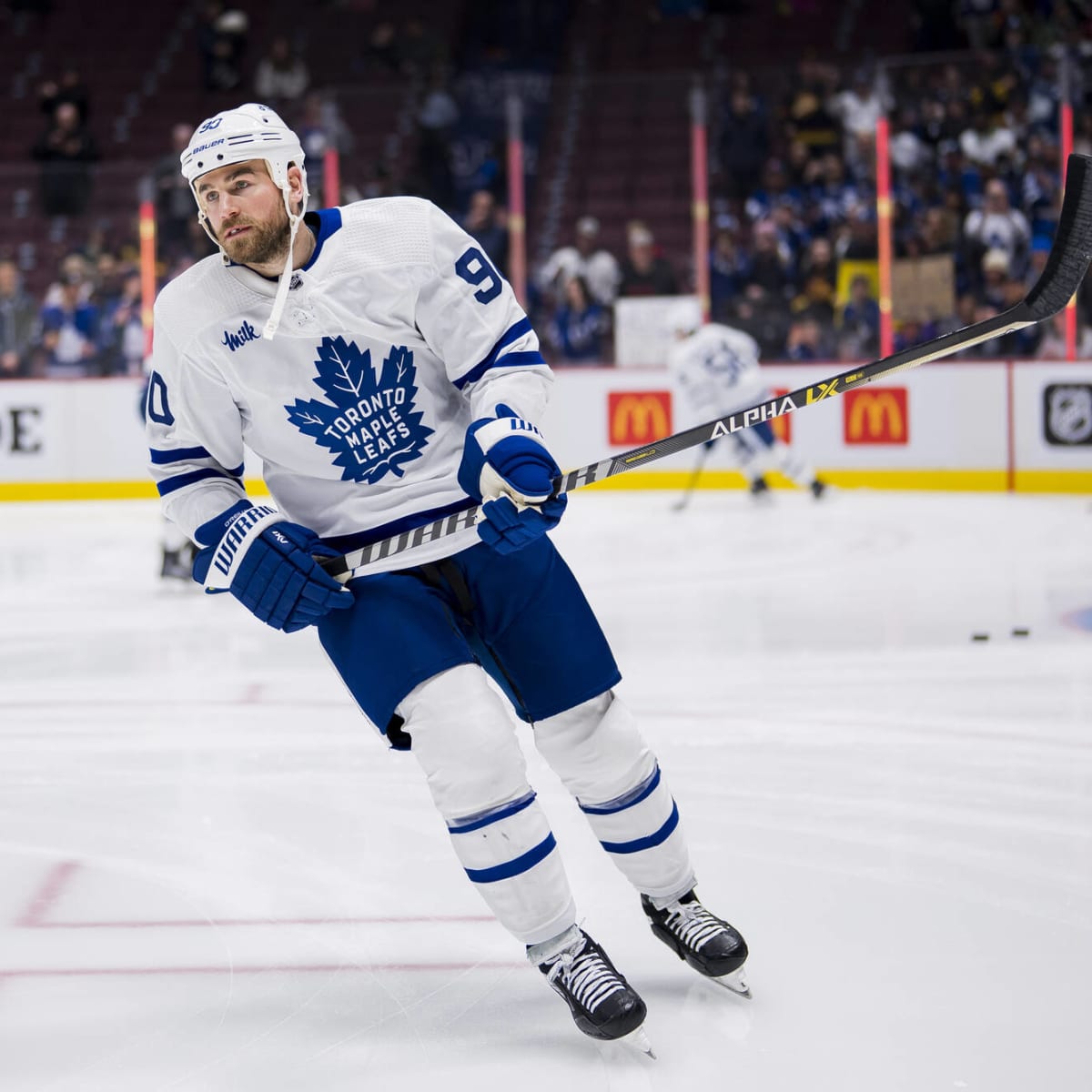 Toronto Maple Leafs: What is going on with John Tavares?