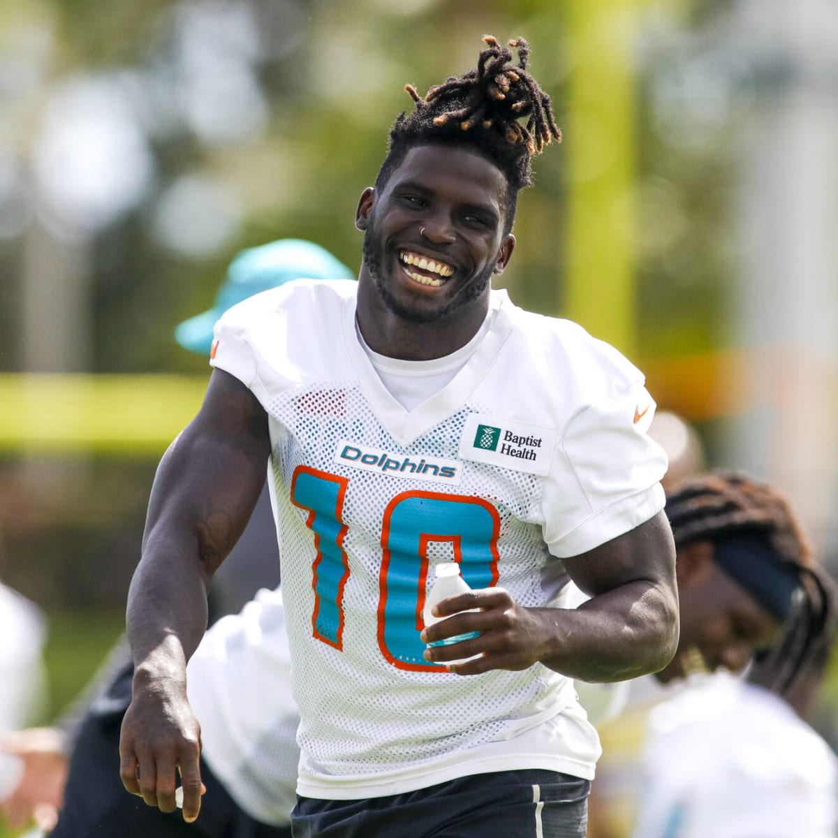 Tyreek Hill already building bond with new Dolphins teammate Jalen Ramsey