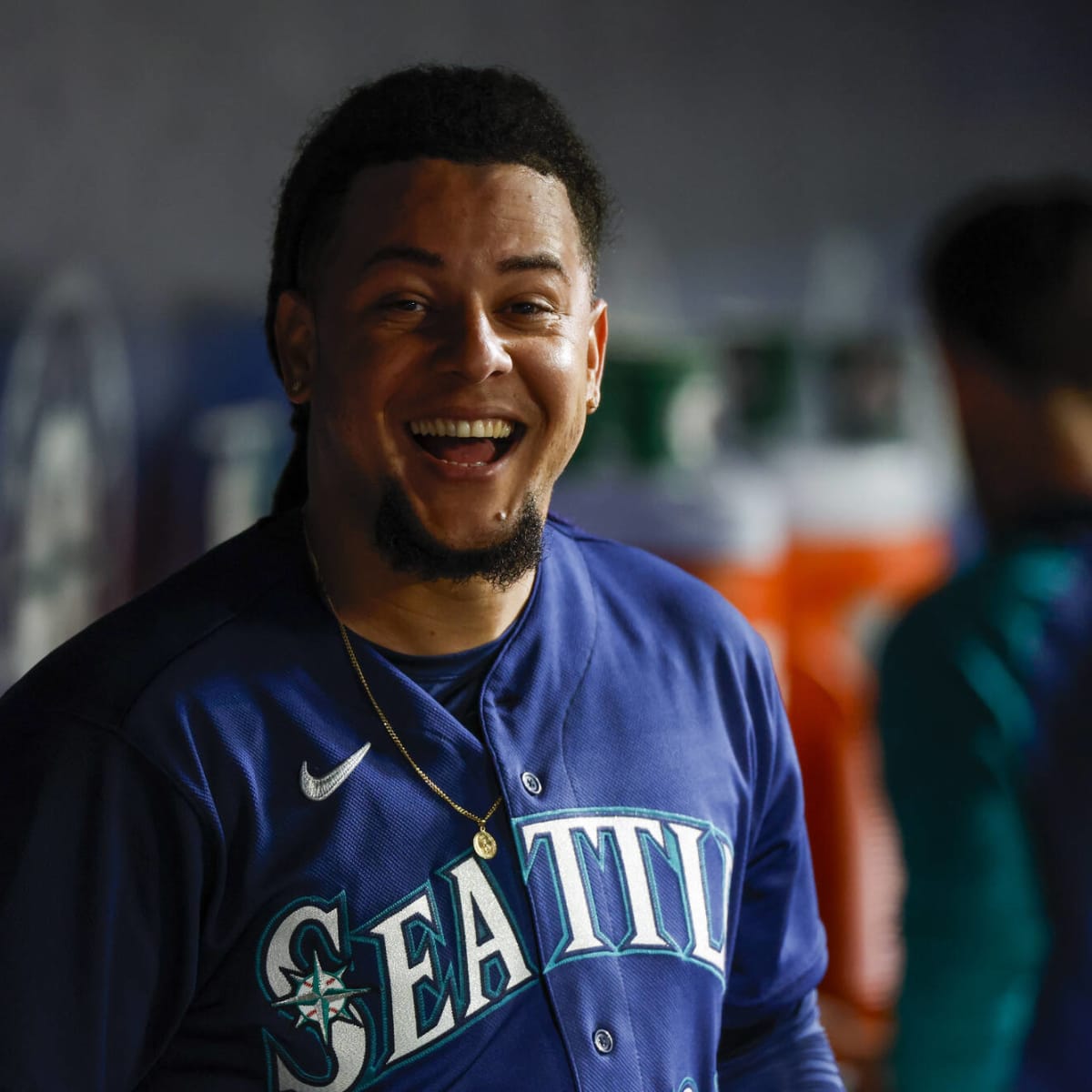 Mariners, Luis Castillo agree to 5-year, $108M extension