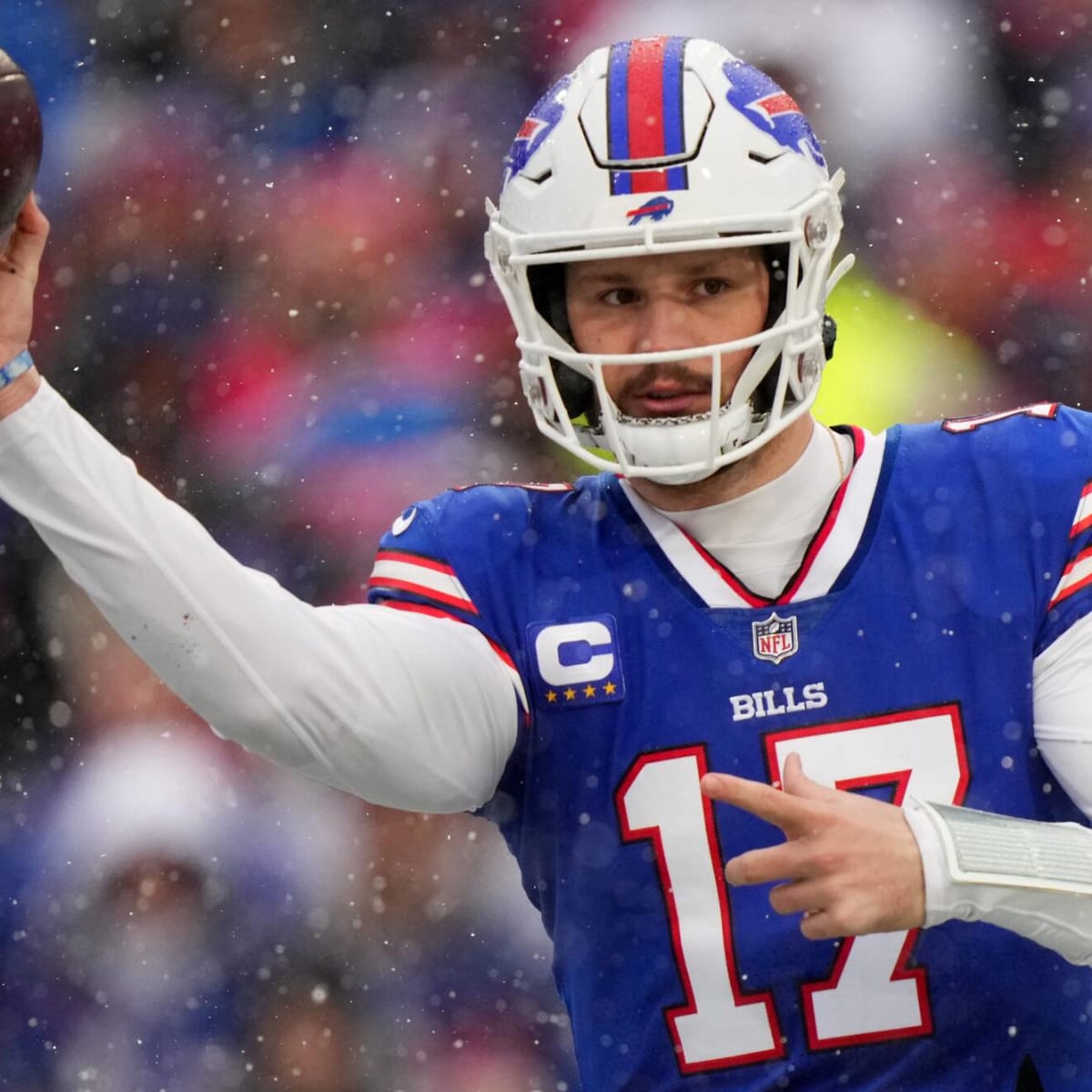 Josh Allen Mic'd Up In Huge Win Over Aaron Rodgers And The Green Bay  Packers!