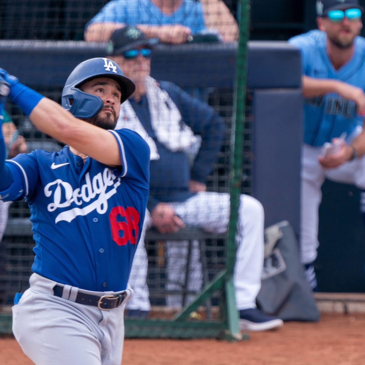 Dodgers promote Eddy Alvarez, multi-sport Olympic medalist, to replace  injured Edwin Rios 