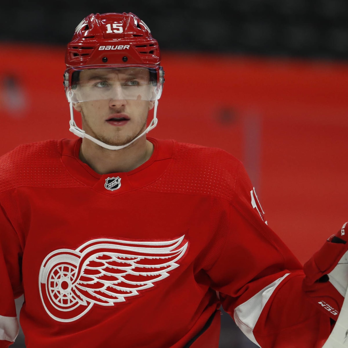 Jakub Vrana signs 3-year, $15.75M deal with Red Wings
