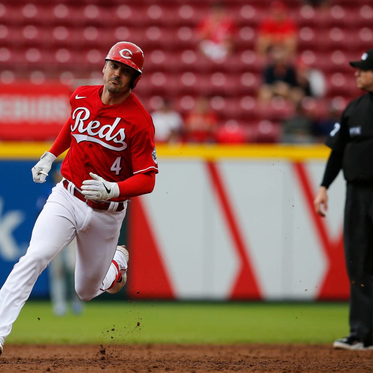 Reds score 20 runs in win over Cubs, most since 1999