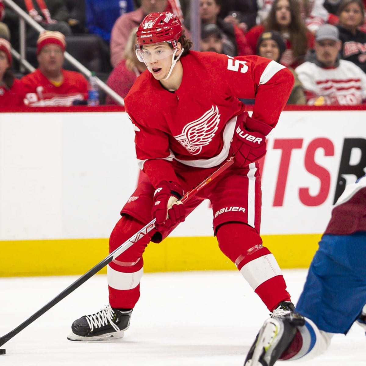 Seider and Zadina connect, Francouz stands tall in 5–2 Red Wings