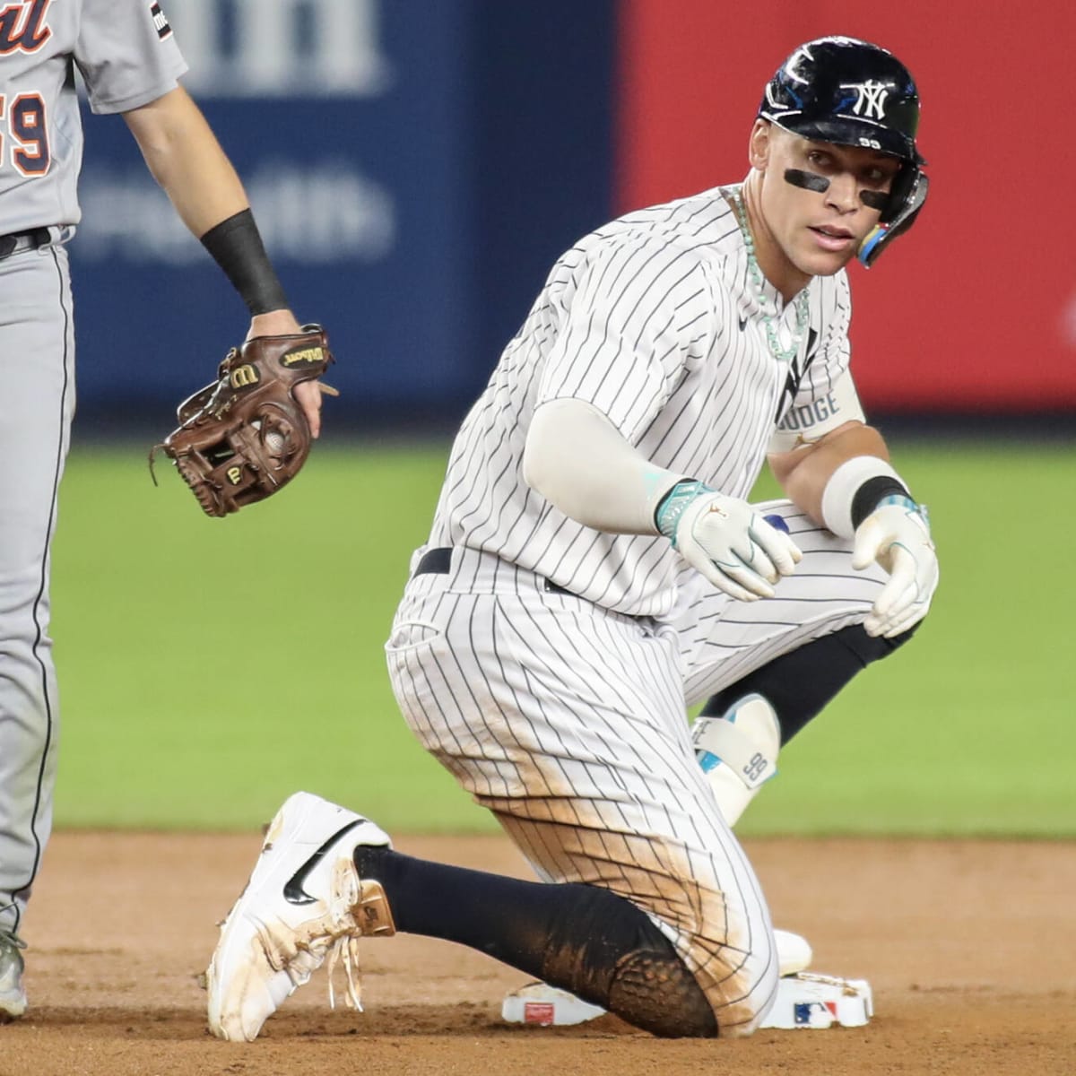 Derek Jeter moves his rehab to the Bronx and takes batting