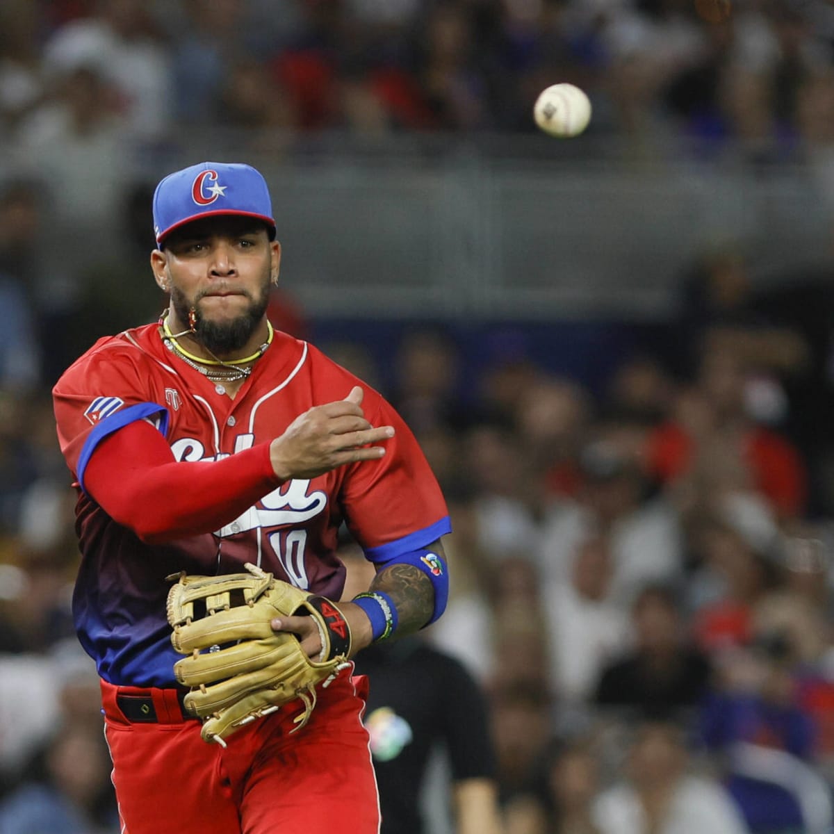 Yoan Moncada, Nolan Arenado Leave WBC Game Due To Injuries - MLB Trade  Rumors