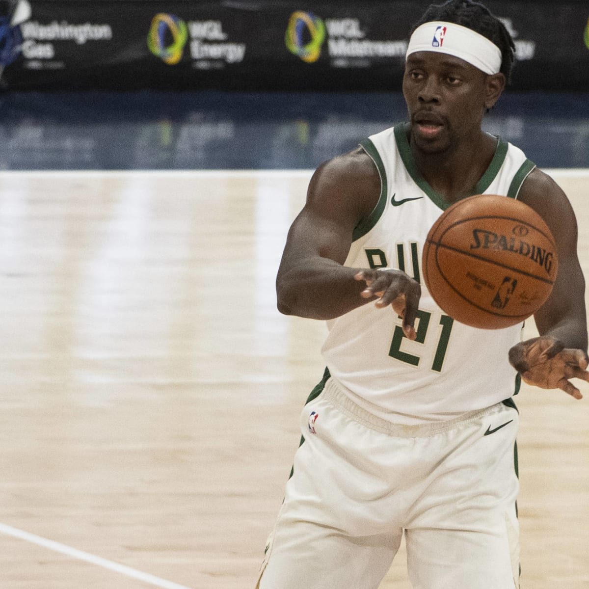 Jrue Holiday agrees to 4-year contract extension with Bucks