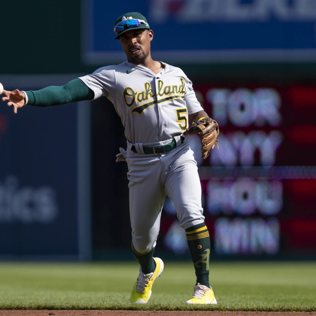 Oakland A's on X: ⚾️ 🤝 ⚽️ Before tonight's game, Tony Kemp