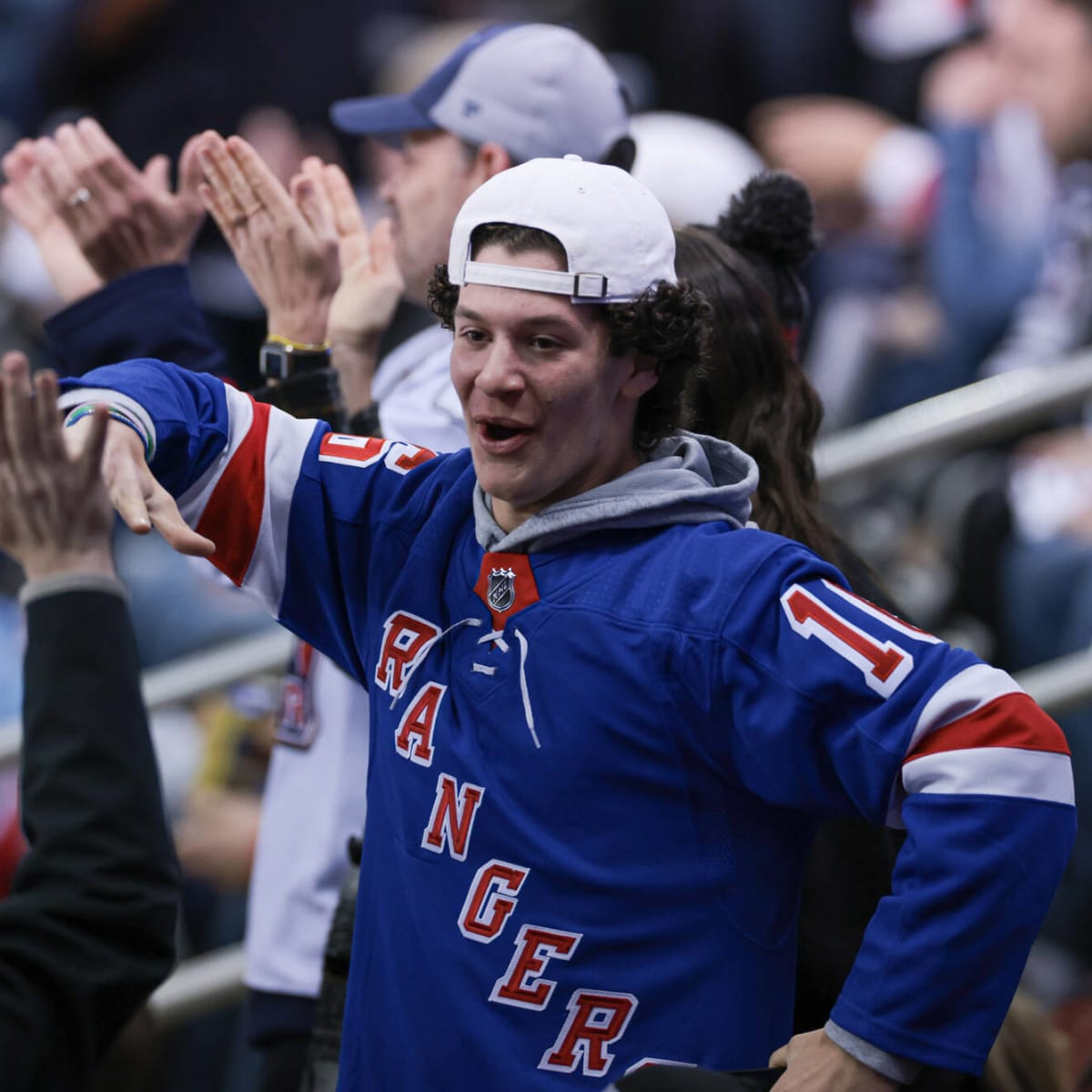 Watch: Rangers fans take over Devils arena, troll fans with chant
