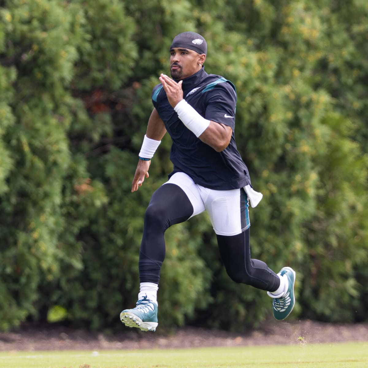 Eagles QB Jalen Hurts lands at number 3 on the NFL's top 100 list