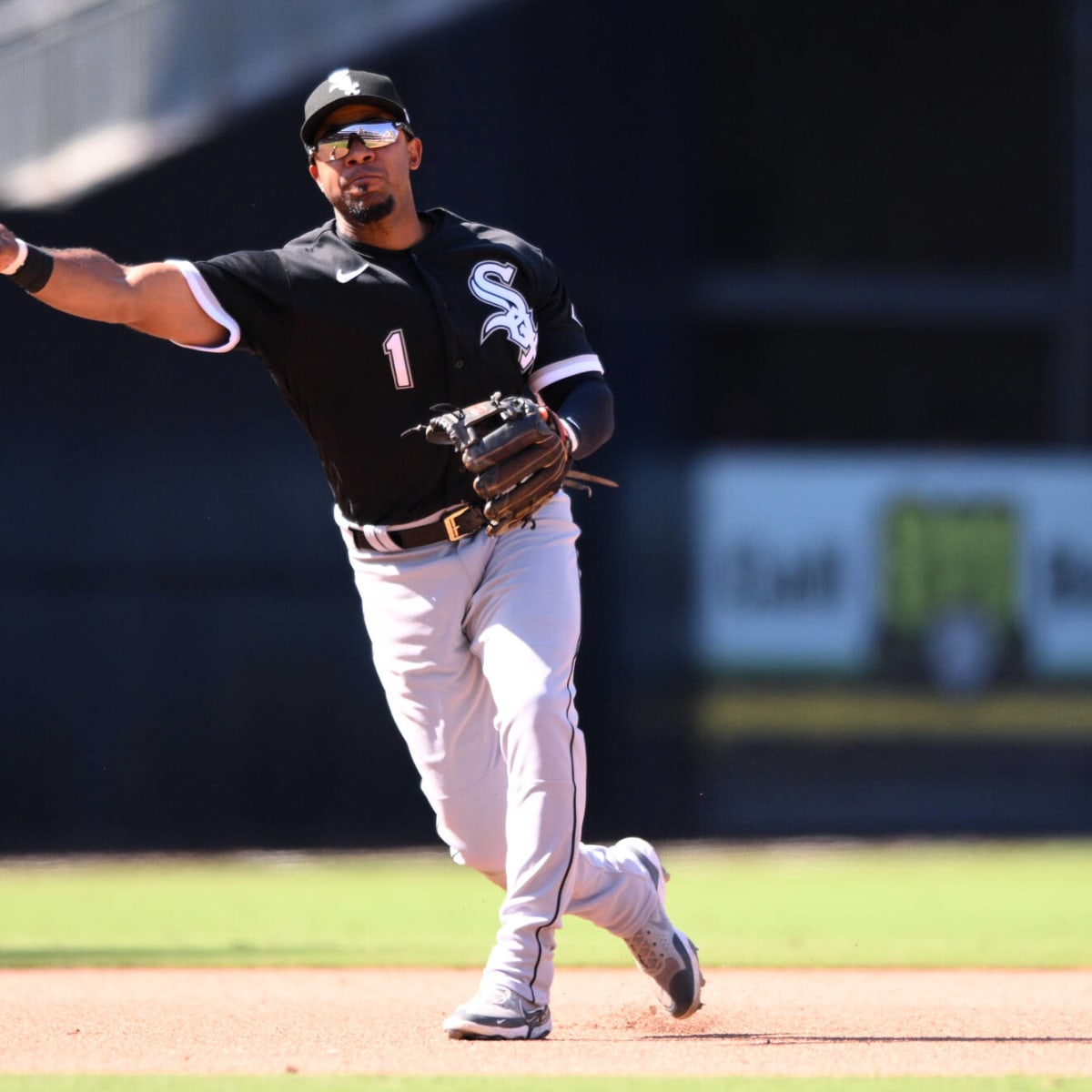 White Sox: Jose Abreu Agrees to Terms