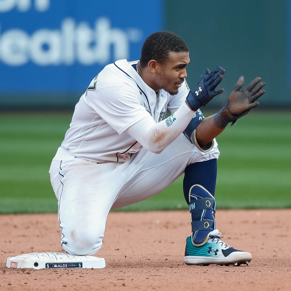 Mariners Extend Jean Segura - MLB Trade Rumors