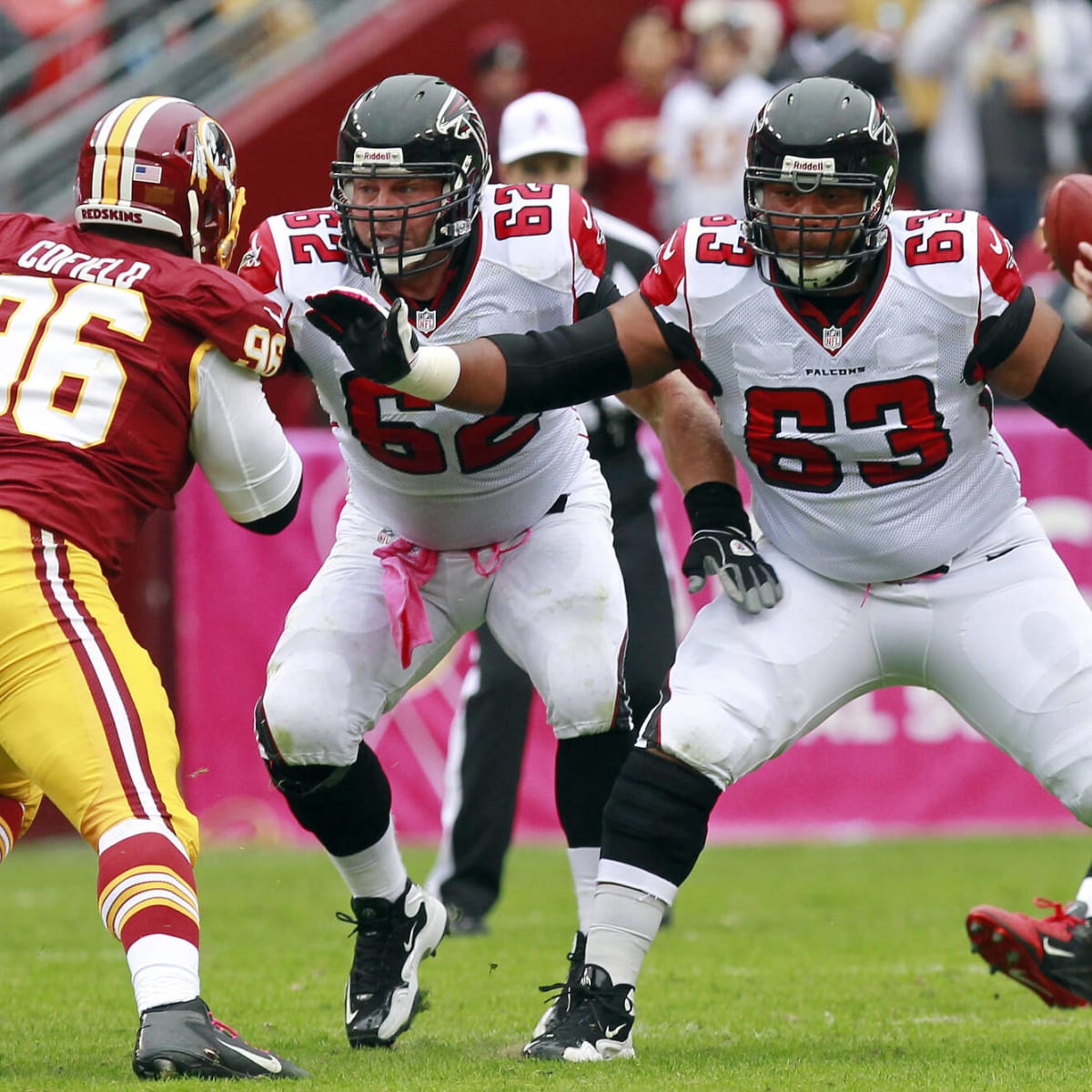 Falcons honor Deion Sanders