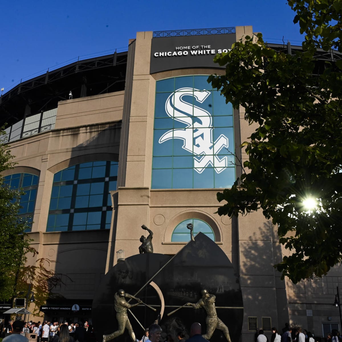 Chicago White Sox moving? Owner Jerry Reinsdorf considering moving team  when Guaranteed Rate Field lease expires: report - ABC7 Chicago