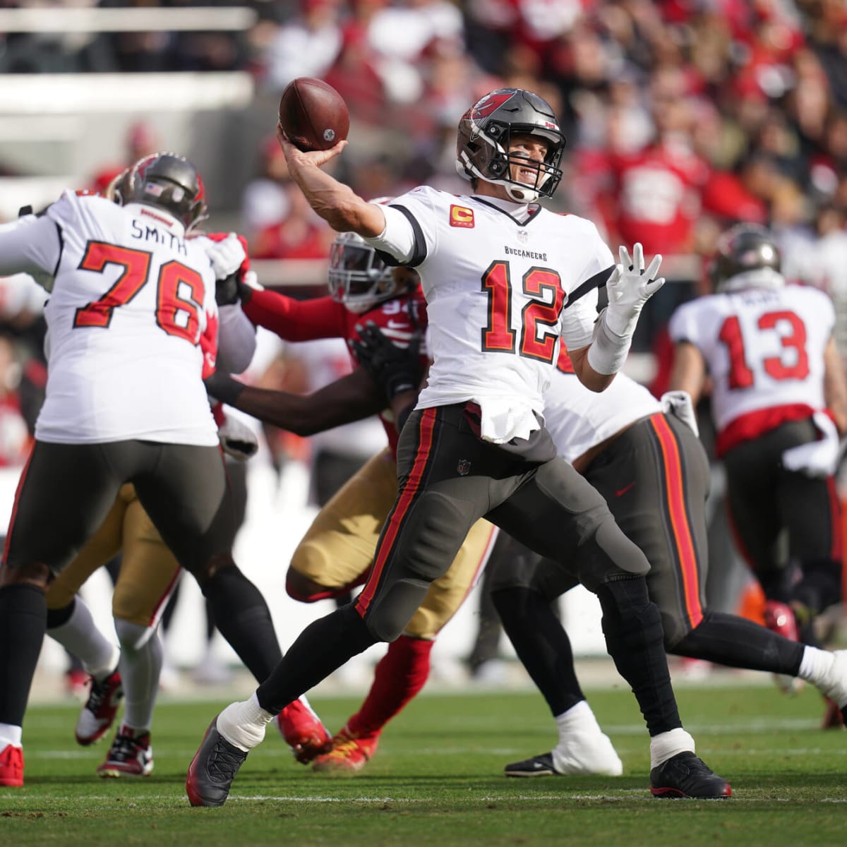 Bucs' Brady got 100 tickets for family and friends for 49ers game