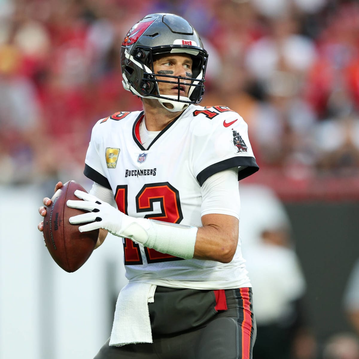 2022 NFL Mock Draft: Buccaneers go QB with lingering Brady retirement