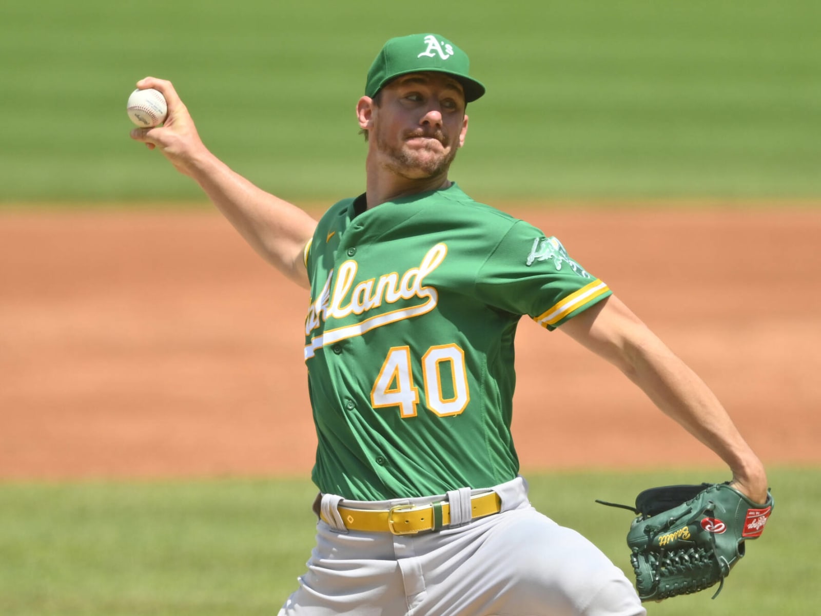 Mets get All-Star righty Bassitt from A's for minor leaguers