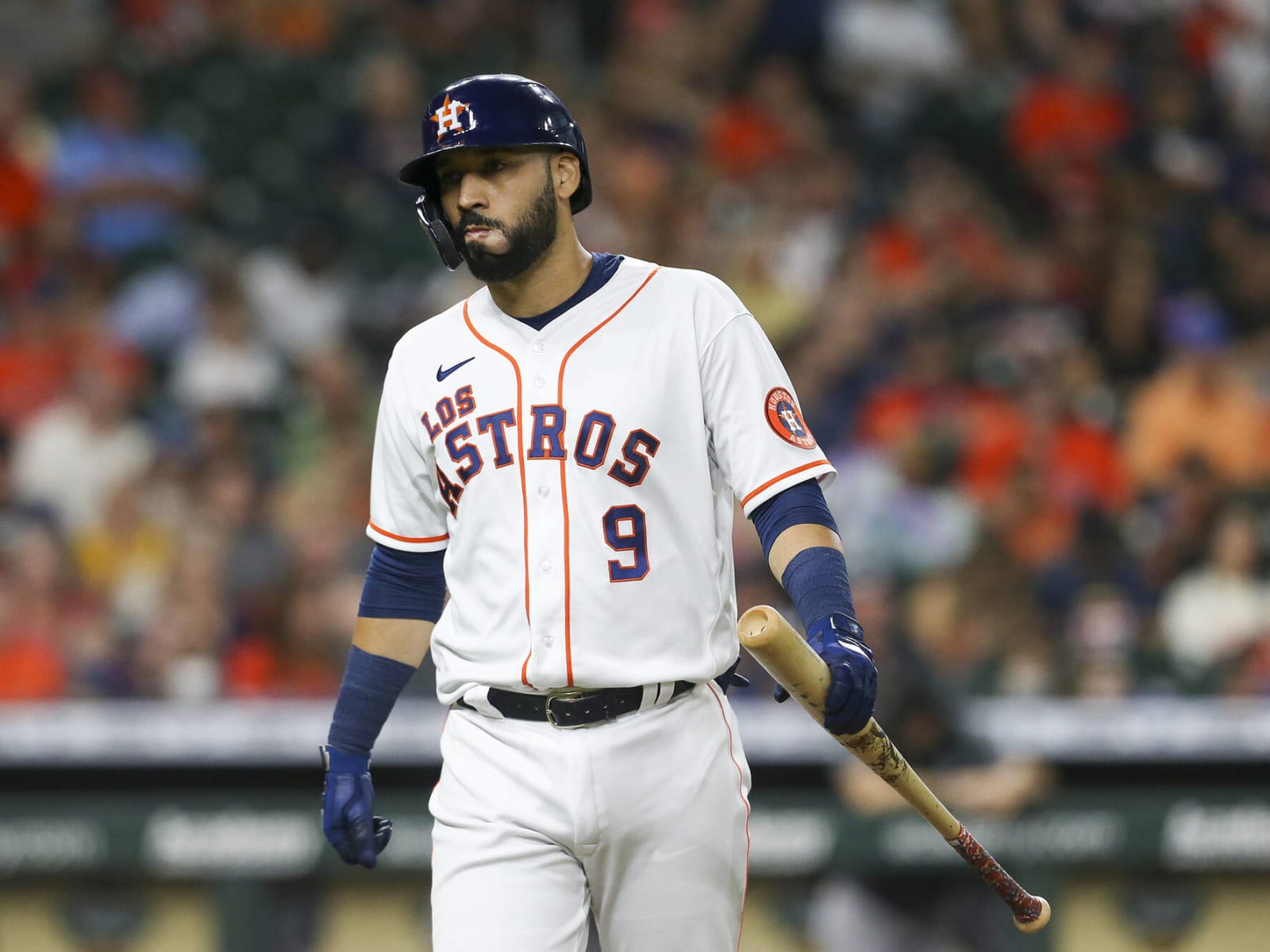 Astros sign fan favorite Marwin Gonzalez to minor league deal