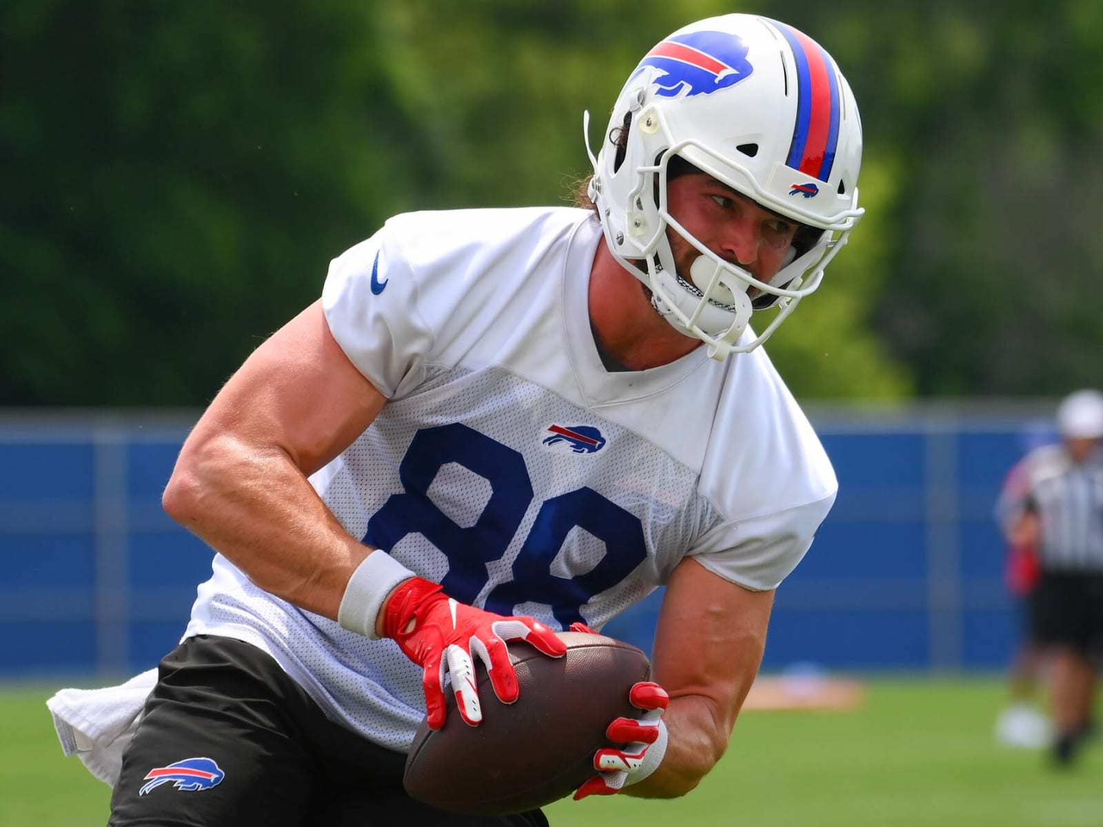 Bills TE Dawson Knox seeking extension