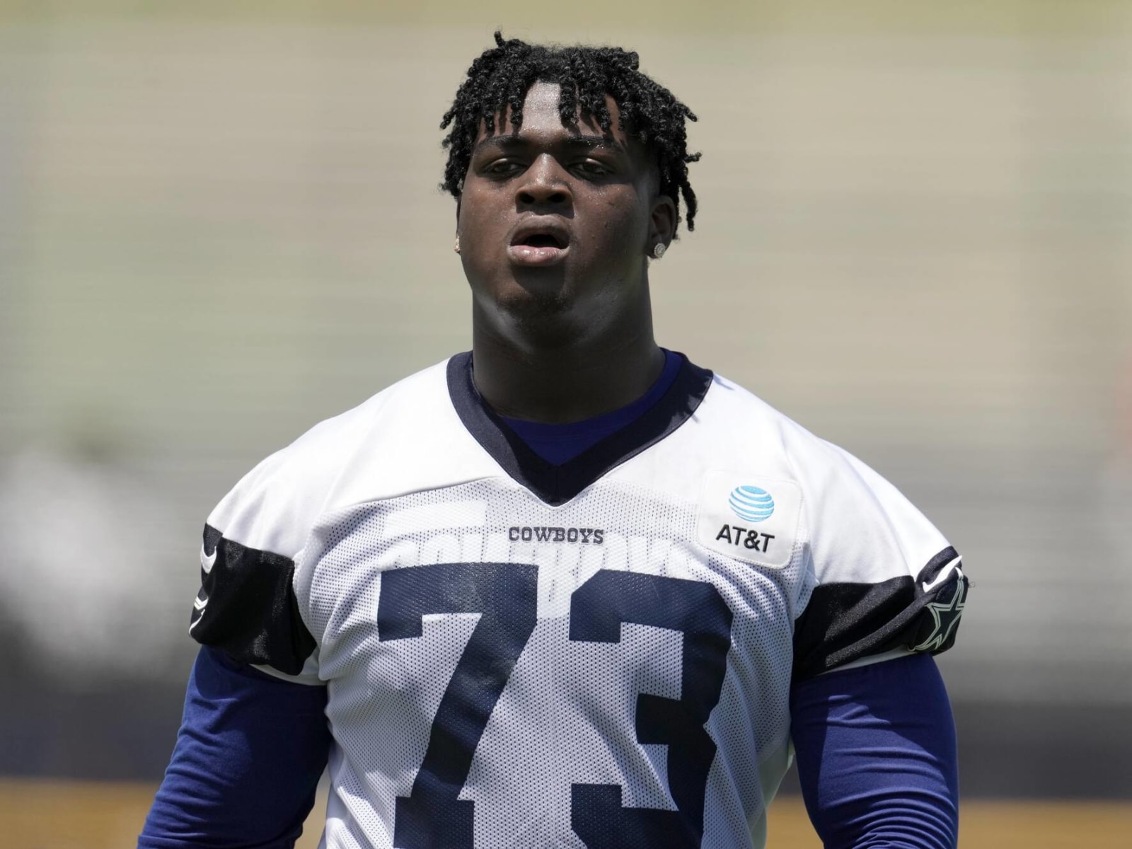 New Cowboys OT Jason Peters takes Tyler Smith under his wing