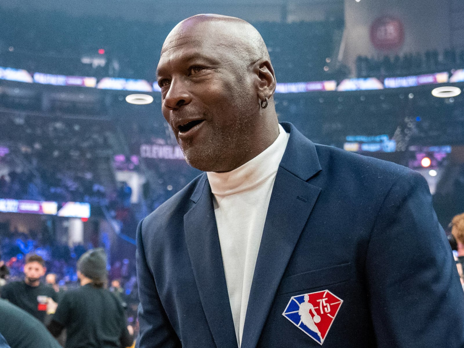 Michael Jordan sent gifts to the autistic pickup hoops player who