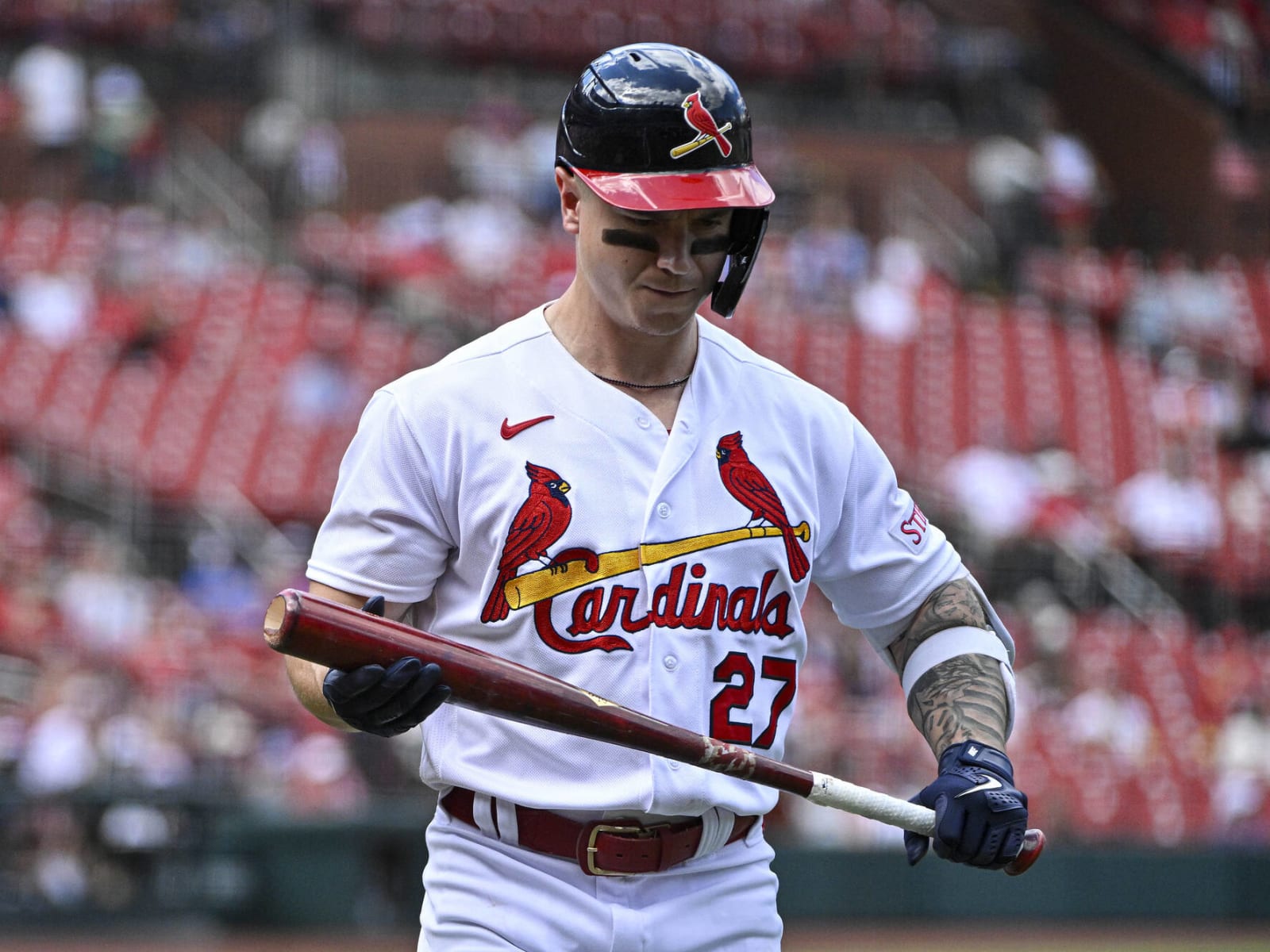 Cardinals plan to keep two-time Gold Glove winner amid fire sale