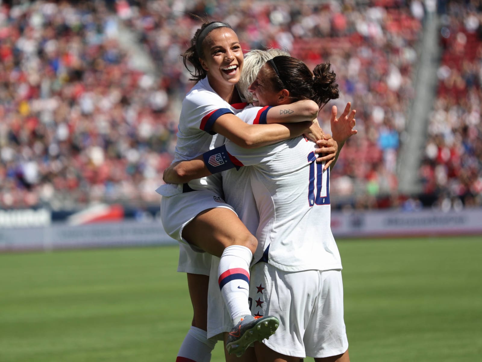 Atlanta Hawks - U.S. Soccer's Mallory Pugh and Atlanta Braves