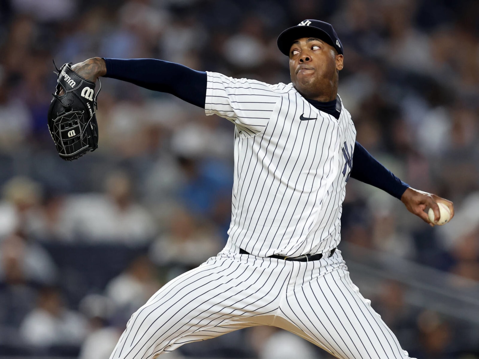 Tattoo infection leaves pitcher Aroldis Chapman on 15-day Injured List