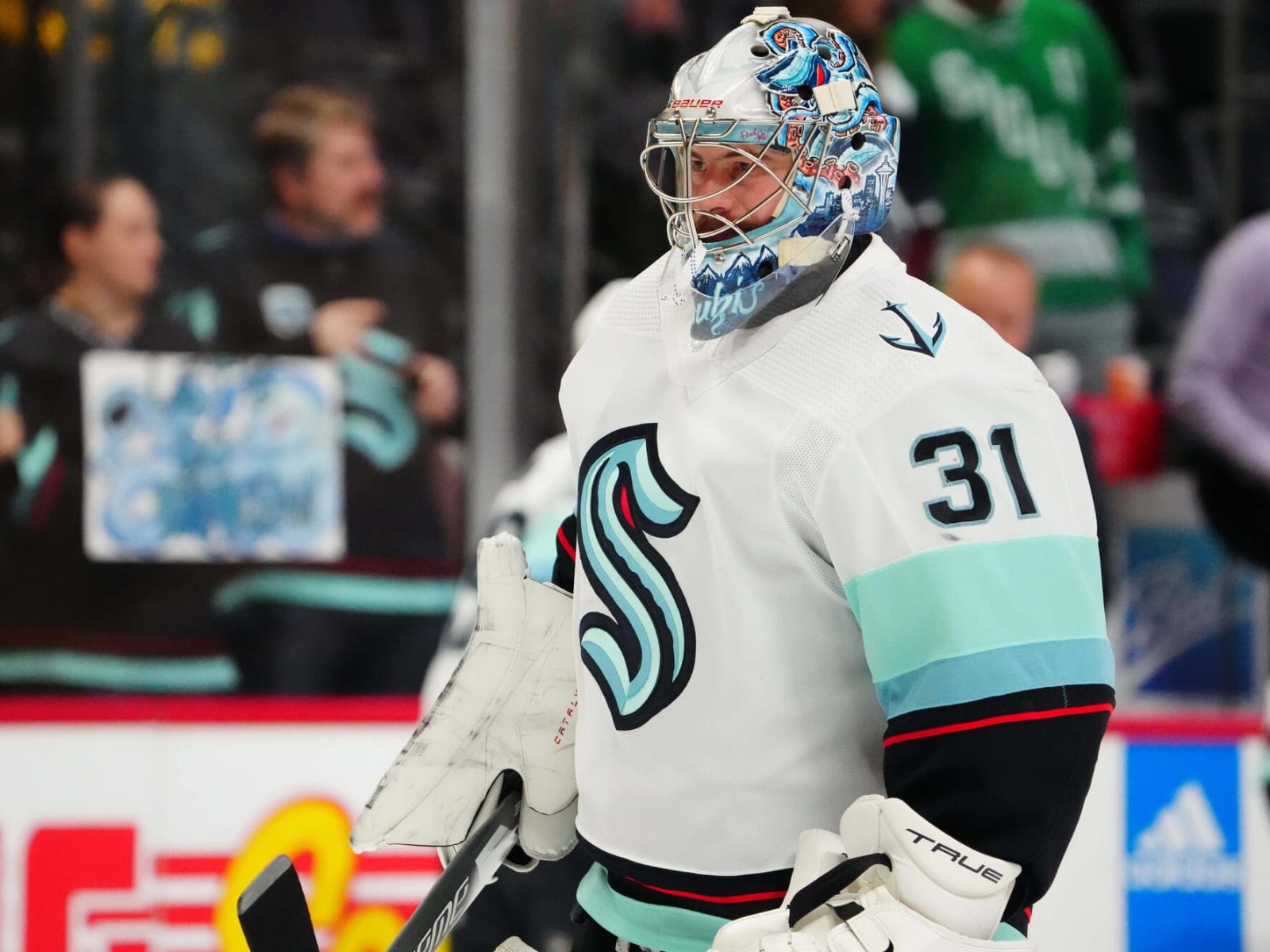 With Chris Driedger back, the Kraken's anticipated goalie tandem