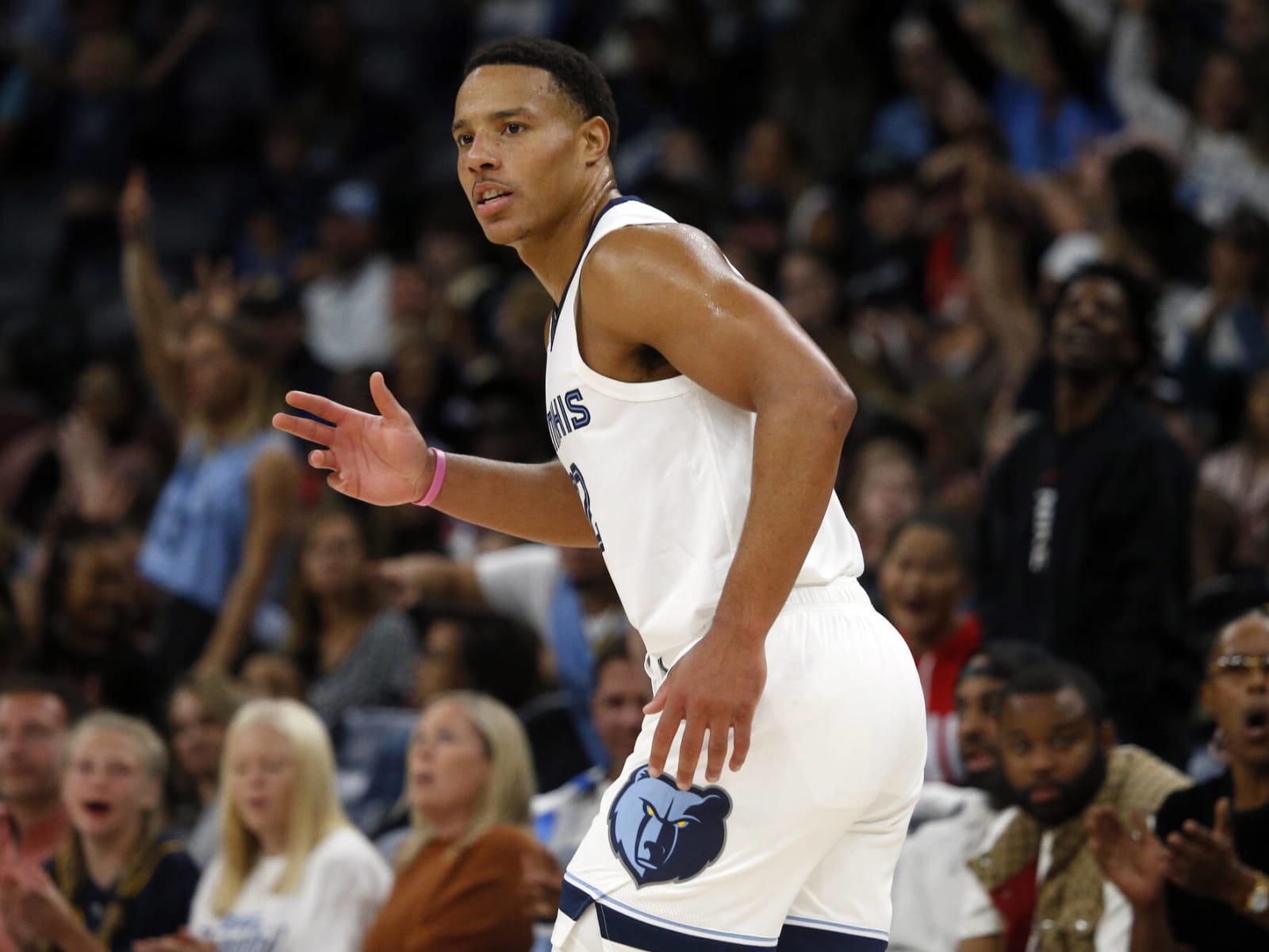 BREAKING NEWS: Desmond Bane Signs Largest Deal in Grizzlies History - The  Daily Helmsman