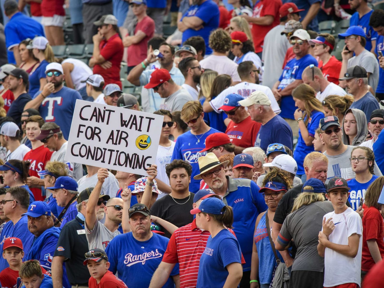 Texas Rangers allowing 100% capacity at stadium for opening day