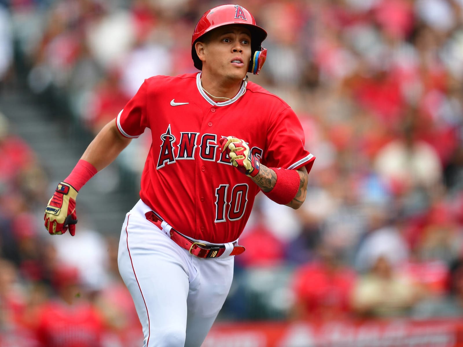 Angels' Gio Urshela likely out for season with broken pelvis - ESPN