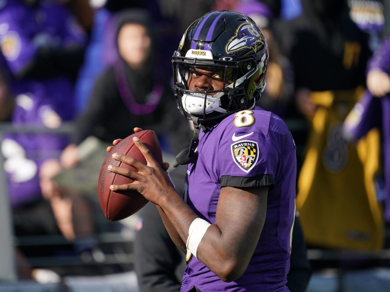 Ravens forward their 'best offer' for L-Jax ahead of tag deadline