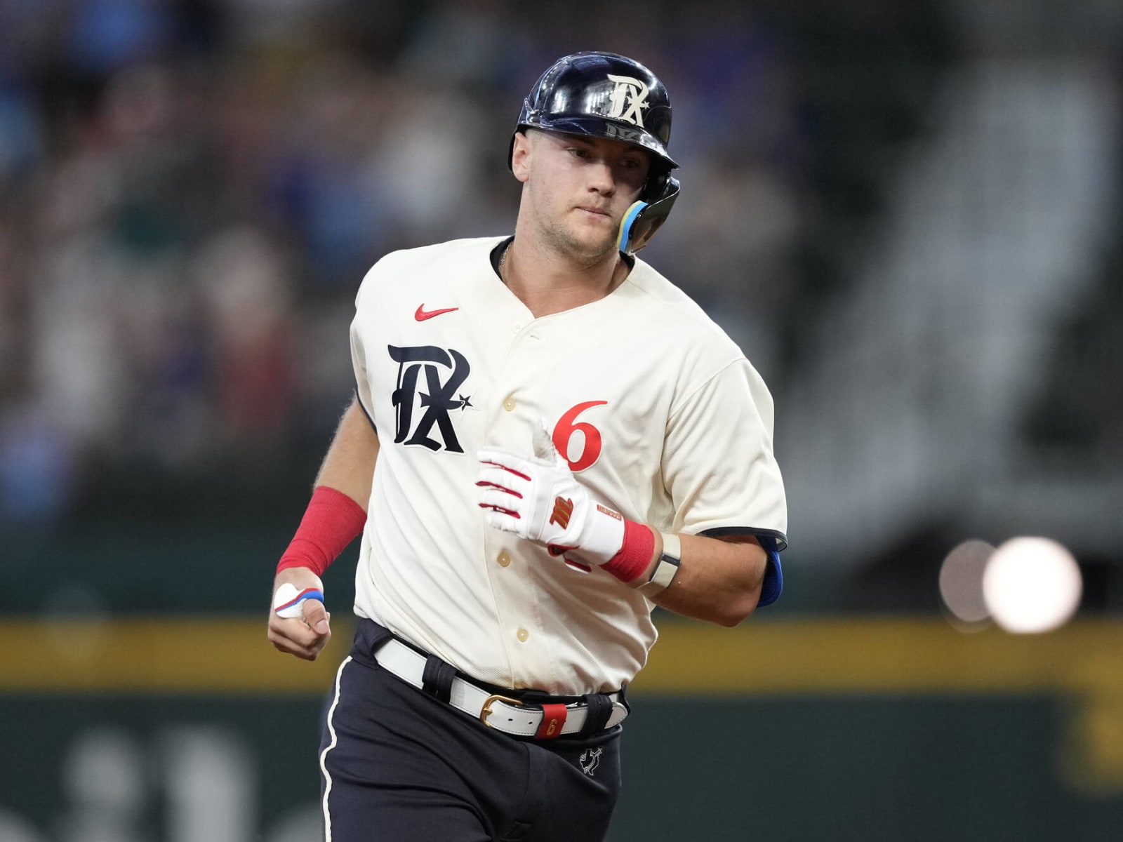 Rangers third baseman Josh Jung undergoes surgery to install stabilization  plate on thumb