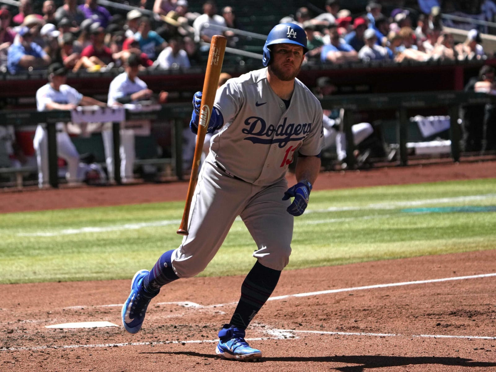 Dodgers get great update on Max Muncy's elbow amid Freddie Freeman