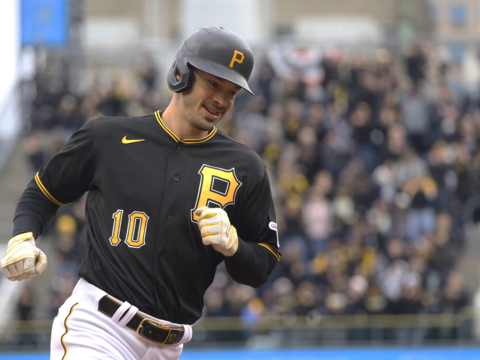 Bryan Reynolds' $106M extension makes Pirates history