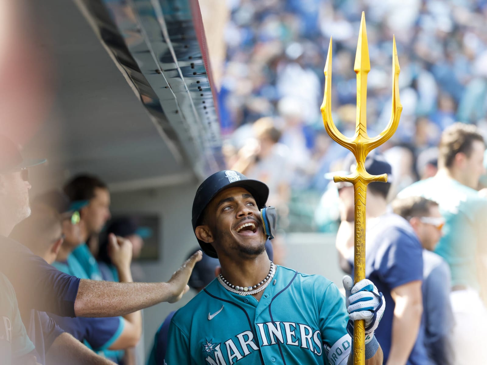 José Abreu wins American League MVP Award