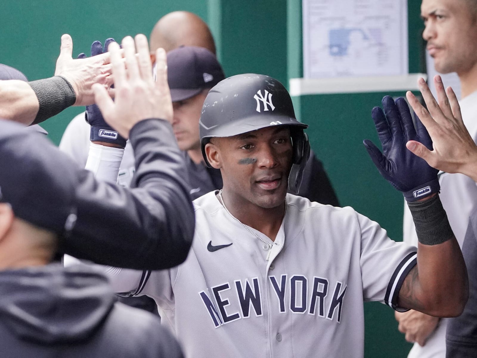 Yankees' Miguel Andujar placed on IL with left wrist strain