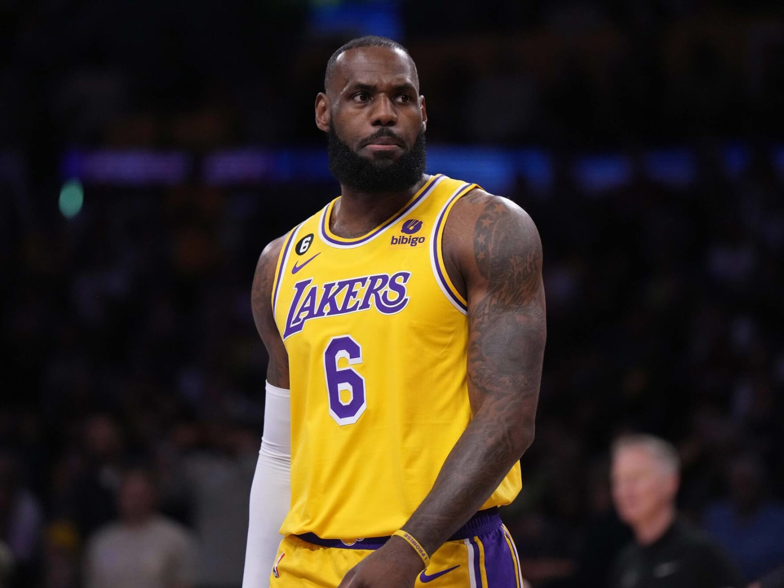 Los Angeles Lakers: LeBron James 2021 Statement Jersey - Officially Li