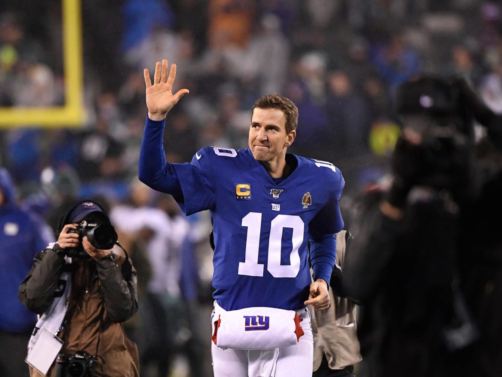 Emotional Eli Manning 'honored' to have jersey retired by Giants