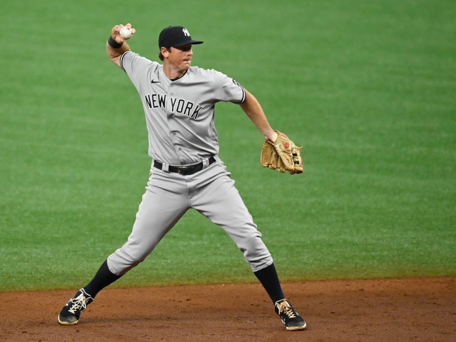 New York Yankees sign D.J. LeMahieu for $24M 