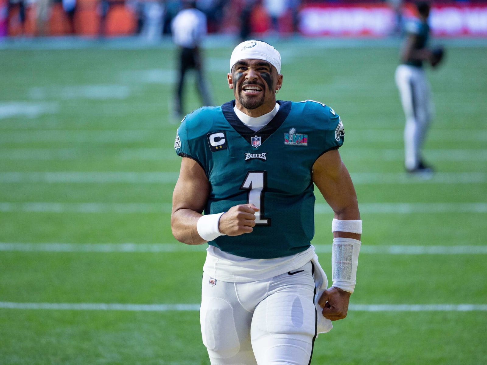 QB Hurts, Eagles Reportedly Agree to 5-Year, $255M Extension – NBC