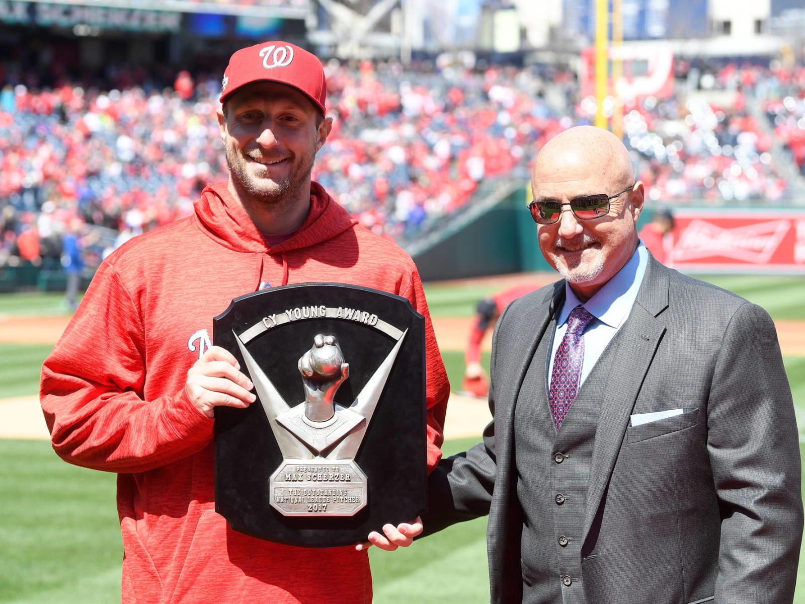 Bob Gibson and Chris Carpenter: The 2 Cardinals to take home the Cy Young  award
