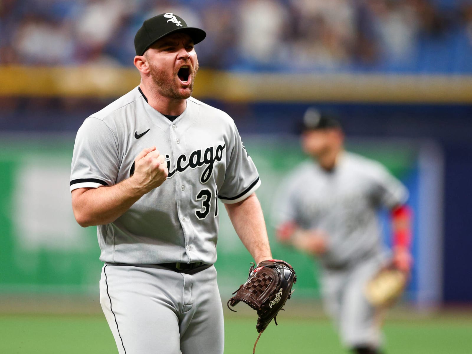 Chicago White Sox Injury Updates on Liam Hendriks and Eloy Jimenez -  Fastball