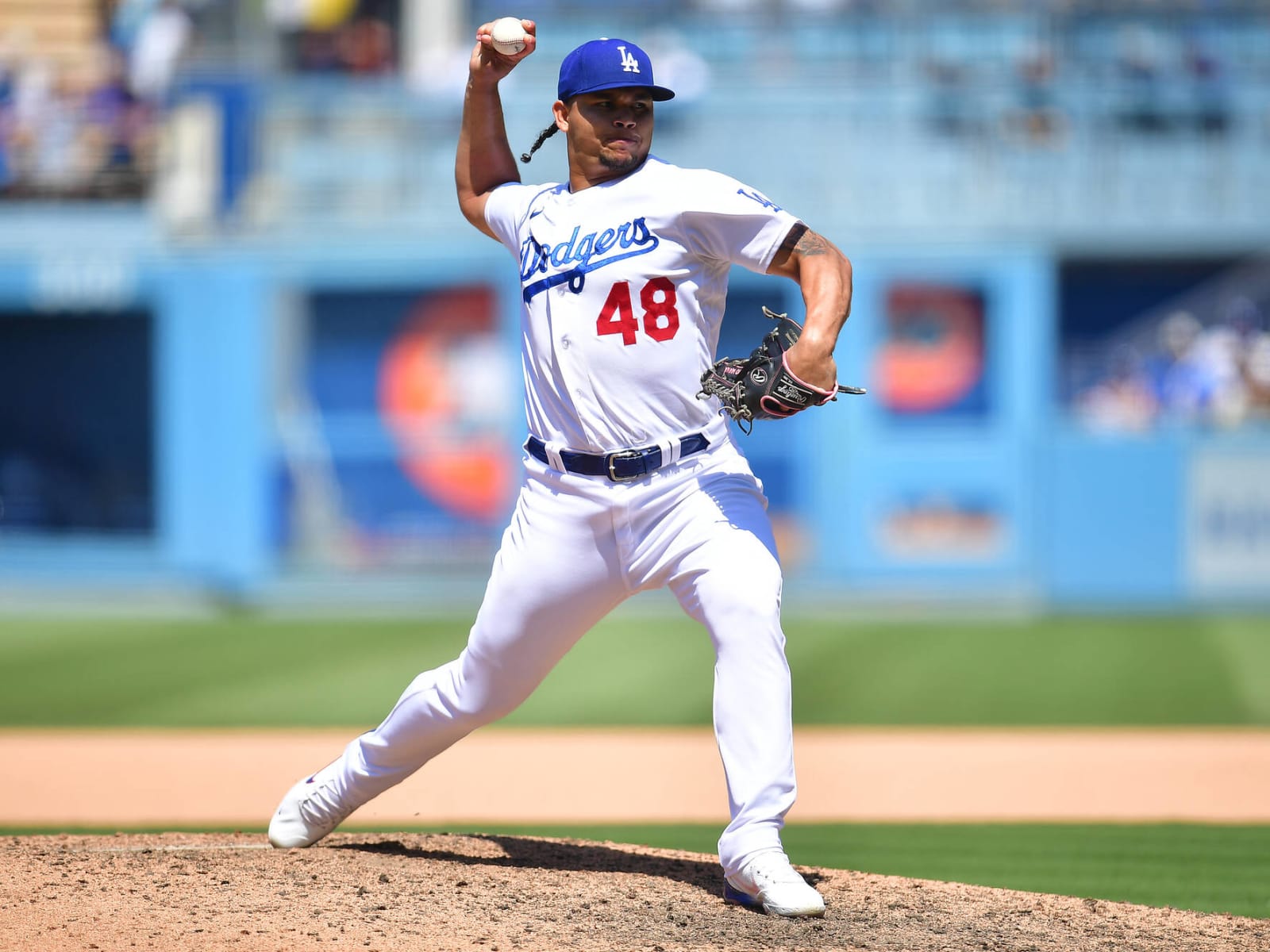 Los Angeles Dodgers make another strange move