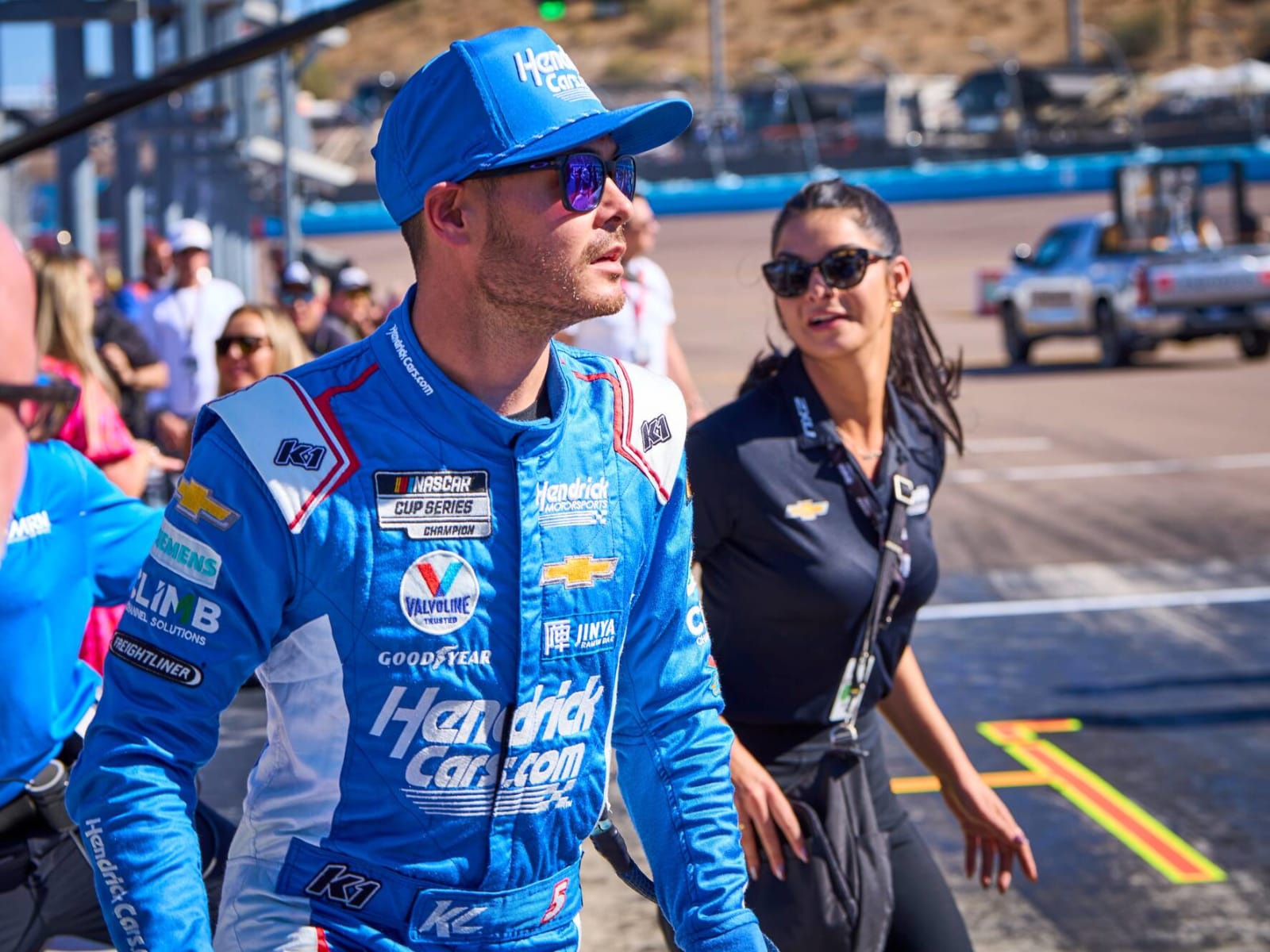 Alex Bowman brands Kyle Larson as the greatest racer of his