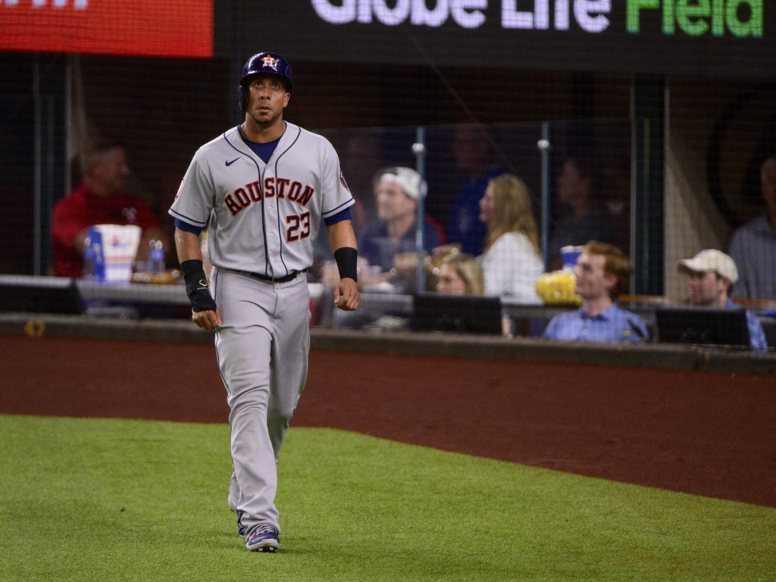 Houston Astros: Michael Brantley seeks second opinion on shoulder injury