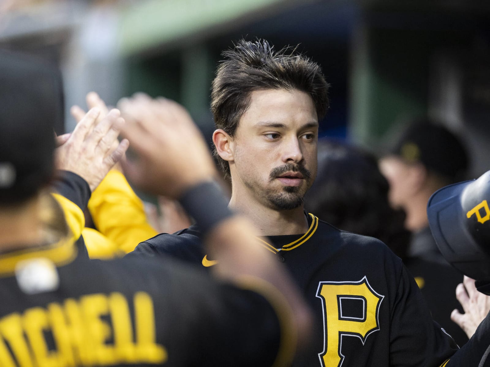 Pirates players back Bryan Reynolds after trade request; will team