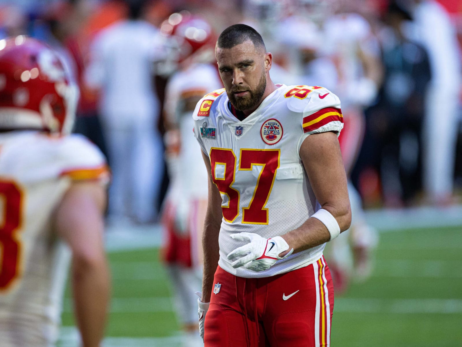 Kansas City Royals hosting Chiefs Night, will Travis Kelce throw