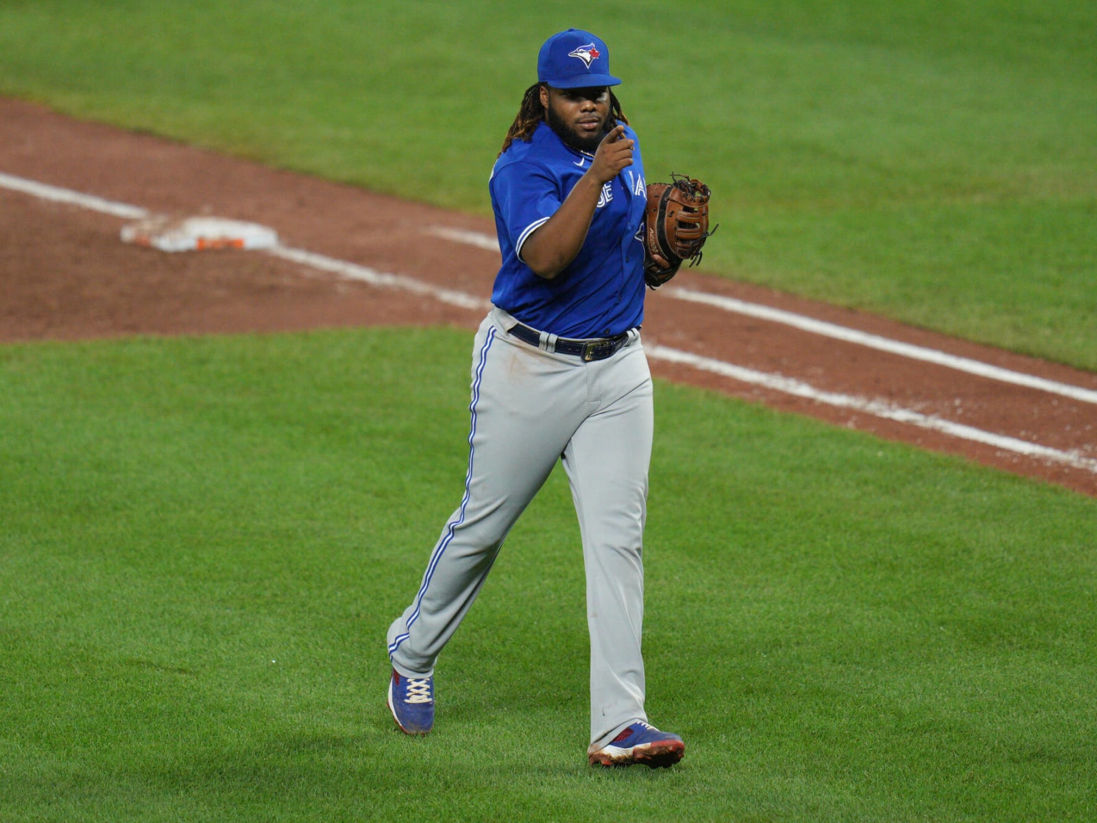 Blue Jays' Vladimir Guerrero Jr. continues torrid start with